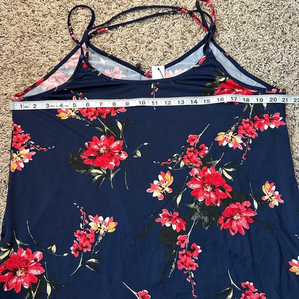 Papermoon Floral Navy Camisole Top, size 1X - Picture 3 of 3